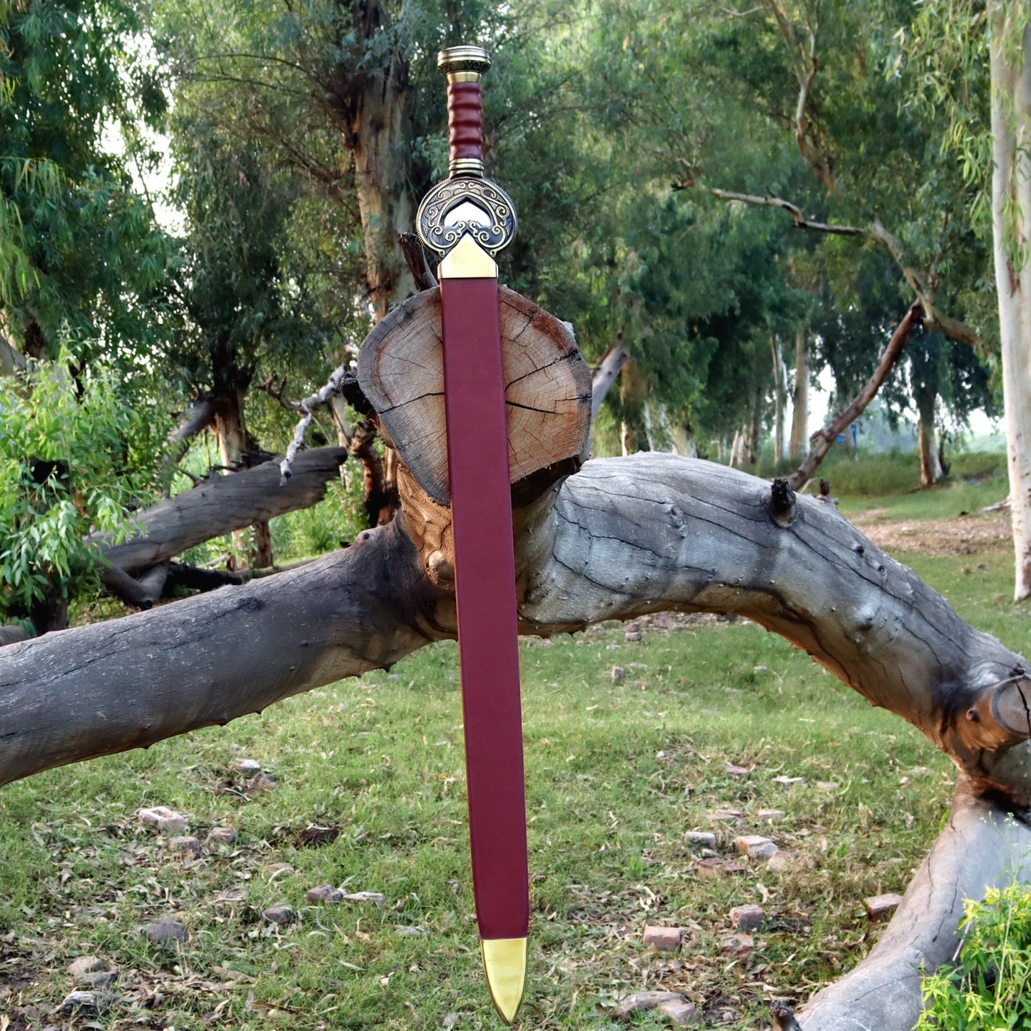 Glamdring: The Foe-Hammer